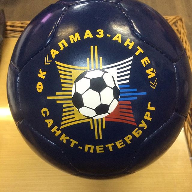 Изготовление #сувенирного #мяча для #футбола с логотопом для #фкалмазантей #сезон2016