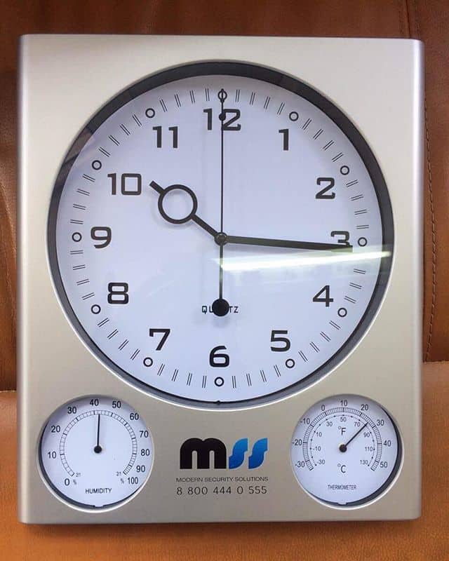 Стильно-шикарные часы для для нашего давнишнего бизнес партера! #уфпечать #часынастенные #часыспб #часыназаказ